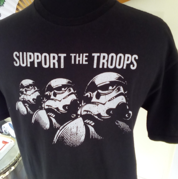 Star Wars graphic Tee - Picture 5 of 6